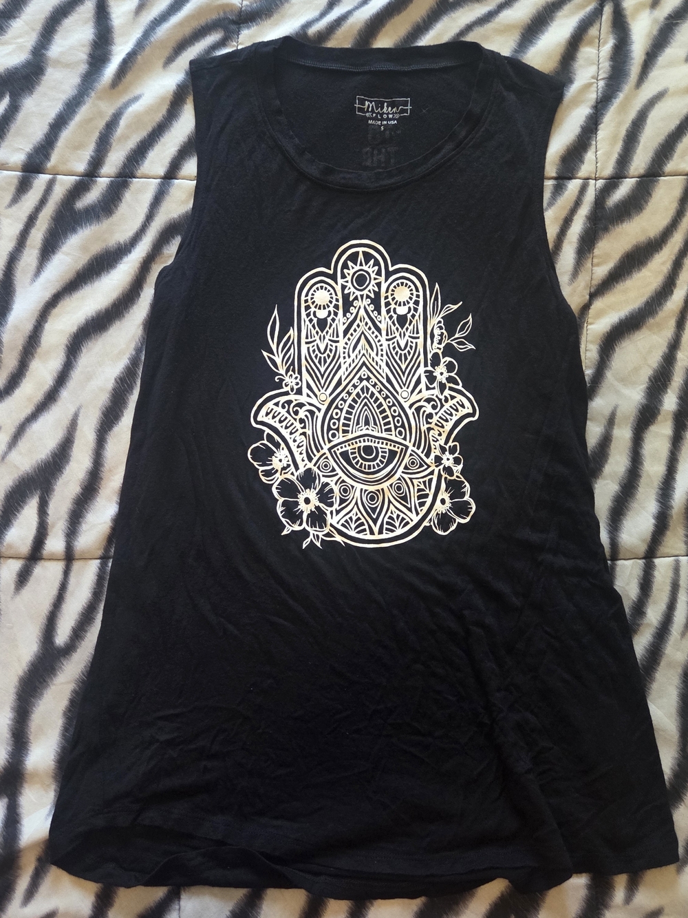 Sleeveless Black Graphic Hamsa Tank Top